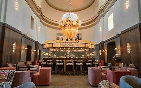 Stradom House, Autograph Collection